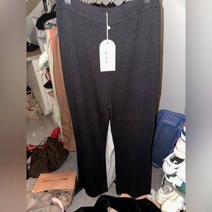 Meshki black pants size medium NWT